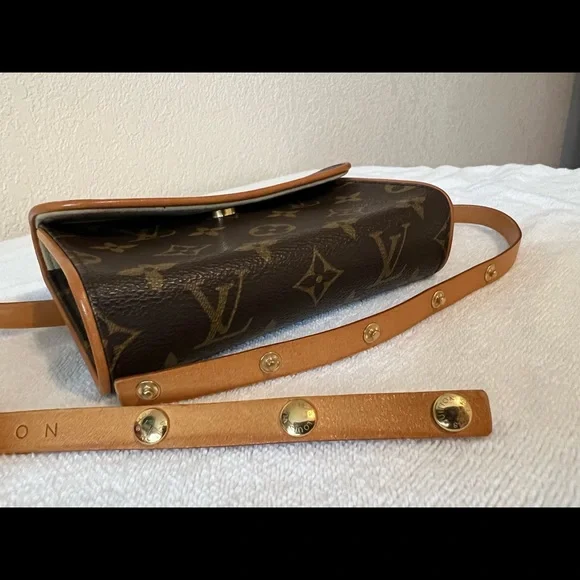 Pre-owned Louis Vuitton Florentine Pochette Monogram Canvas - Picture 14 of 16